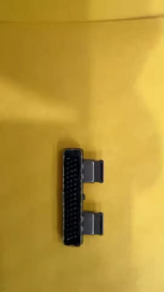 Oryginalne gniazdo zasilania U – Laptop Charger recenzja i cena